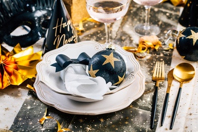 How to decoratie a festive New Year's eve table