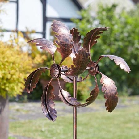Oak Leaf Wind Spinner - image 1